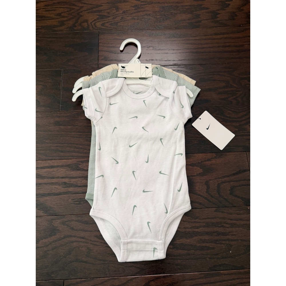 Nike Infant 3 Pack Bodysuits 12M Mica Green Striped Swoosh 66M115-E8K NEW